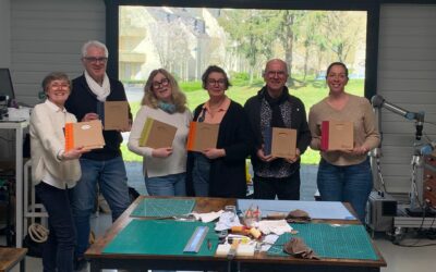 [𝐑𝐞𝐭𝐨𝐮𝐫 𝐬𝐮𝐫…] 𝐃𝐞́𝐜𝐨𝐮𝐯𝐞𝐫𝐭𝐞 𝐝’𝐮𝐧 𝐬𝐚𝐯𝐨𝐢𝐫-𝐟𝐚𝐢𝐫𝐞 : 𝐀𝐭𝐞𝐥𝐢𝐞𝐫 𝐌𝐚𝐫𝐢𝐞 𝐒𝐚𝐢𝐧𝐭 𝐀𝐮𝐛𝐢𝐧, 𝐞𝐧𝐭𝐫𝐞 𝐜𝐚𝐫𝐭𝐨𝐧𝐧𝐚𝐠𝐞 et laser